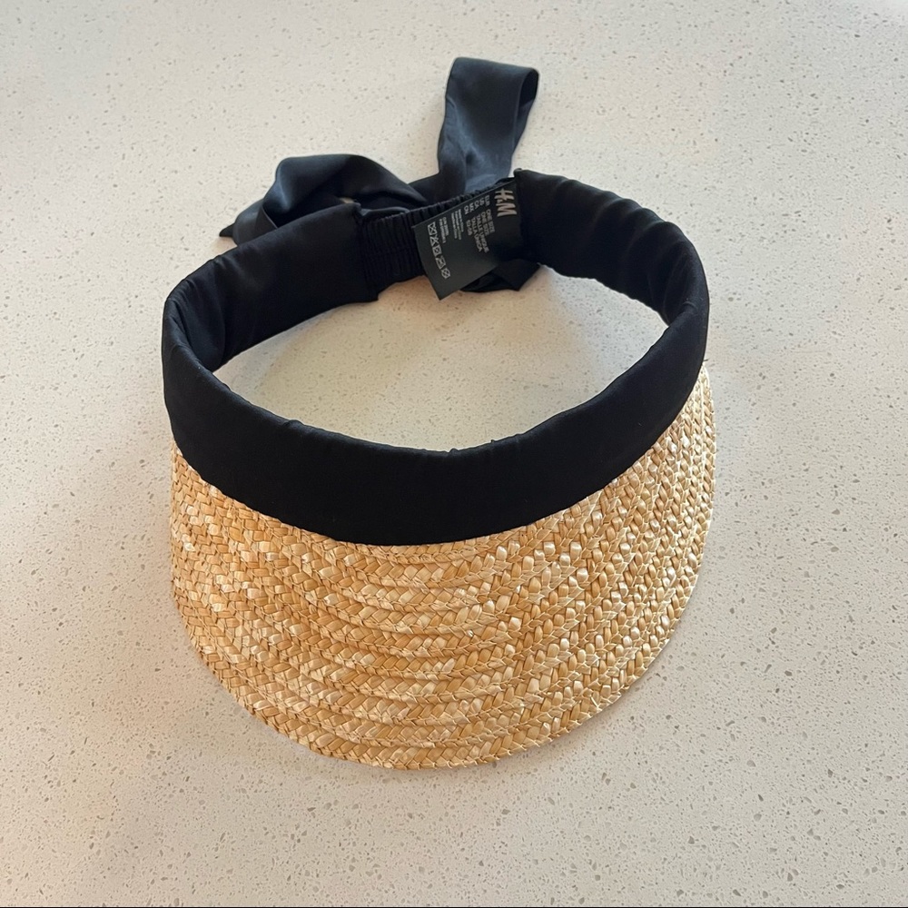 NEW - H&M visor hat - Picture 3 of 6